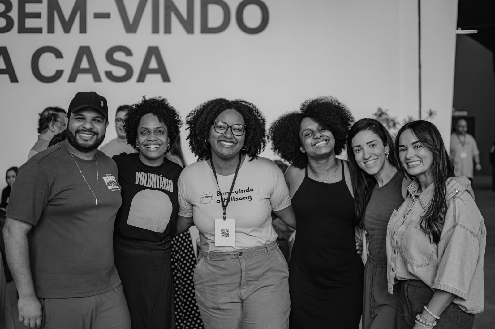 Equipo de bienvenida reunido